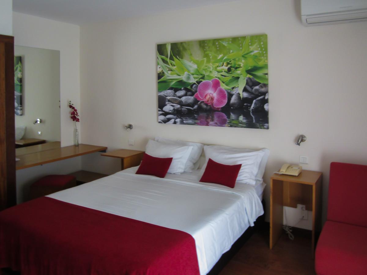 Hotel Eco Salvador Geres Zewnętrze zdjęcie